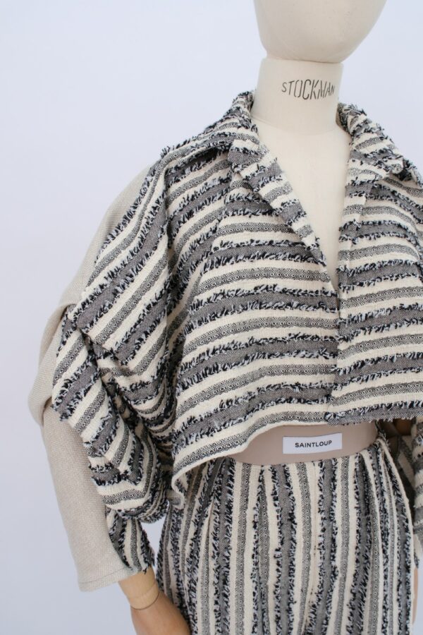 TOP RAYÉ CROPPED EN TISSU TEXTURÉ – Image 4