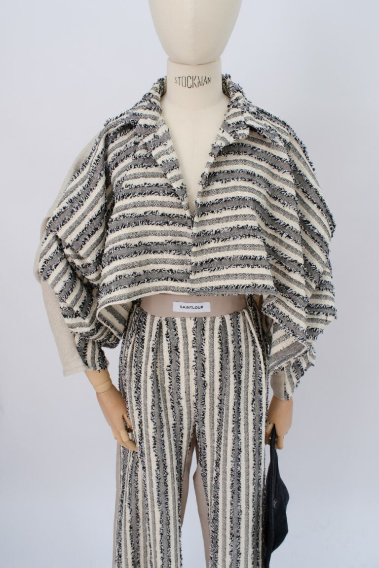 PANTALON LARGE RAYÉ EN TISSU TEXTURÉ